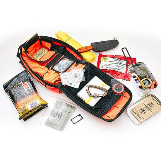 Kit de survie complet avec tous les équipements essentiels